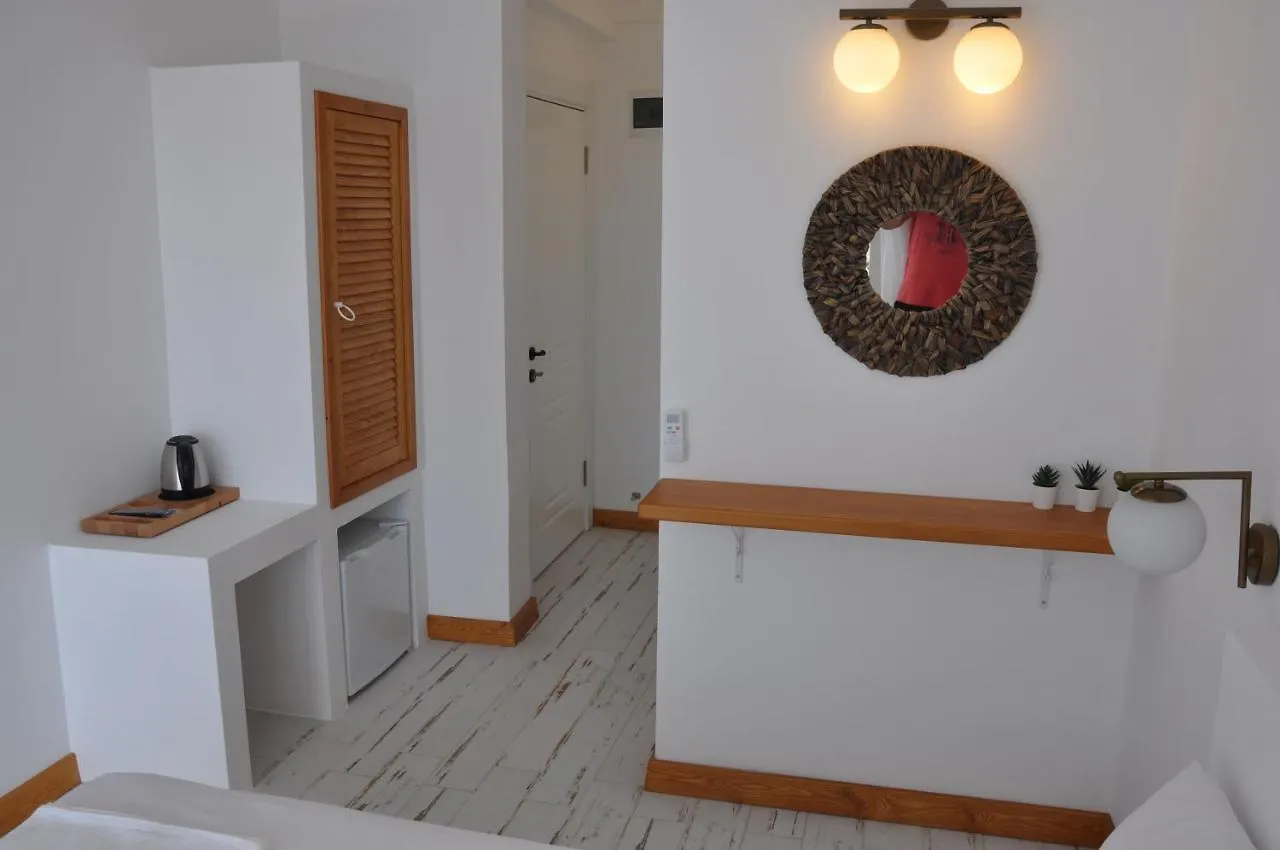 Masmavi Otel Cunda